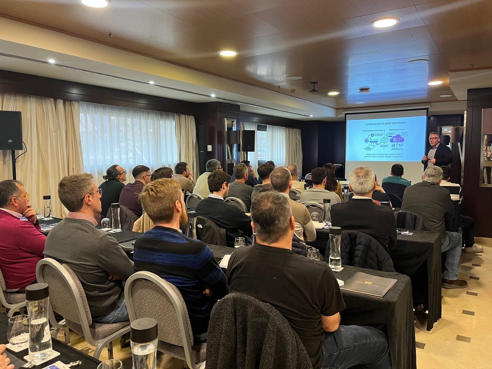 Ponencia sobre combinación de Edge y Cloud