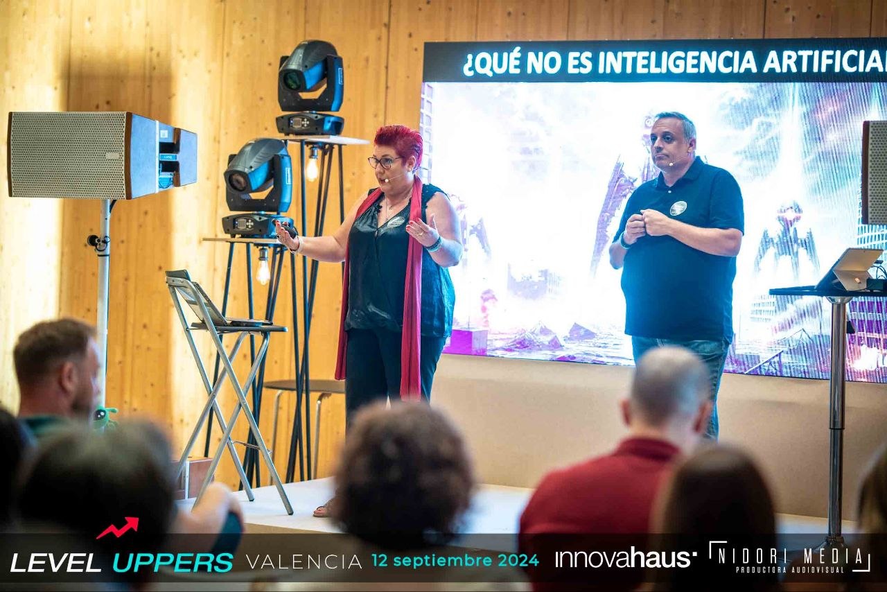 Ponencia '¿Qué no es Inteligencia Artificial?' en Level Uppers Valencia